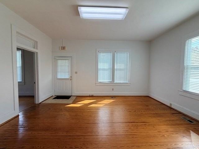 503 E Main St - Photo 6 of 19