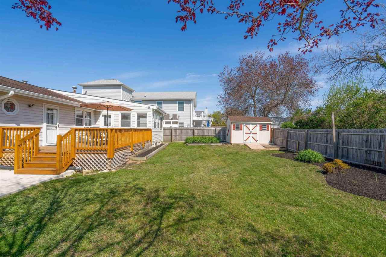715 Lafayette Blvd - Photo 4 of 50