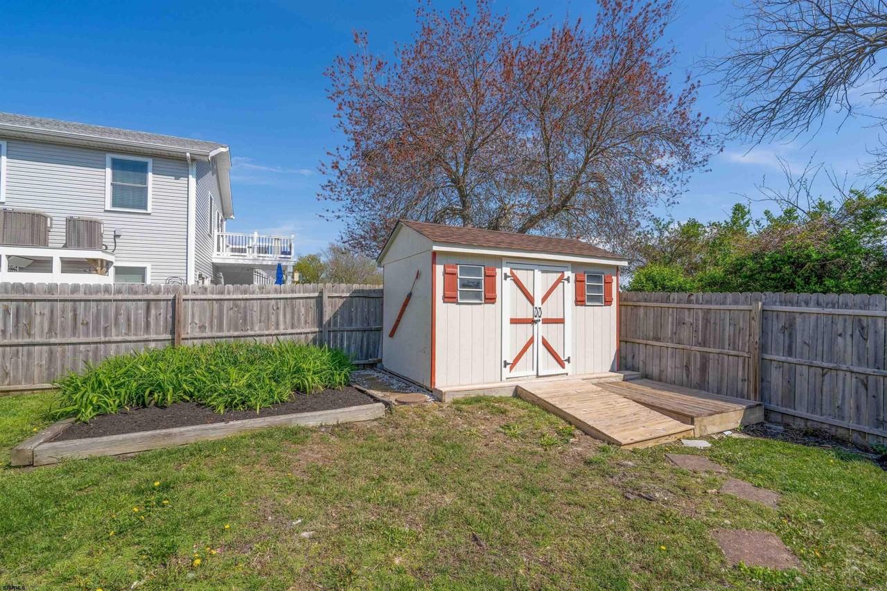 715 Lafayette Blvd - Photo 5 of 50