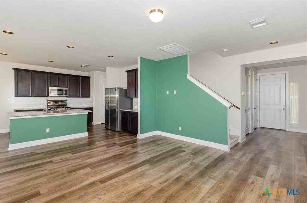 236 Oakstone Dr - Photo 5 of 21