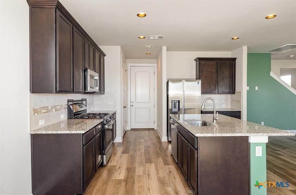 236 Oakstone Dr - Photo 6 of 21
