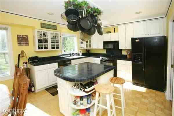 9050 Cotters Ridge - Photo 2 of 24