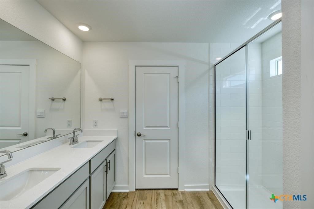 2438 Wallin Bradley Dr - Photo 6 of 15