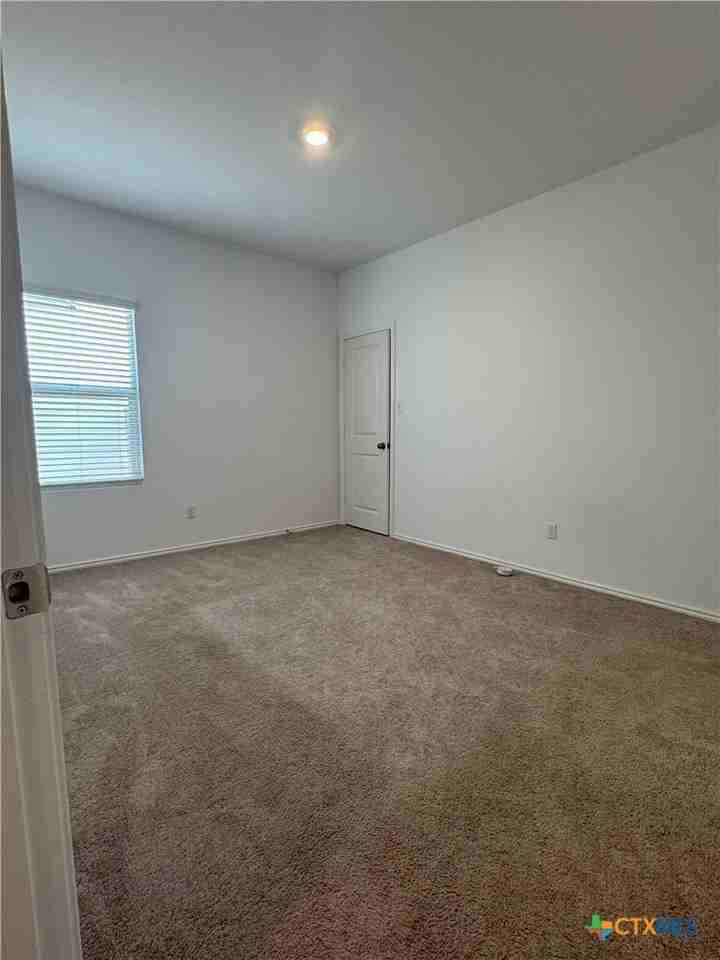 184 Agate Cliff Dr - Photo 5 of 10
