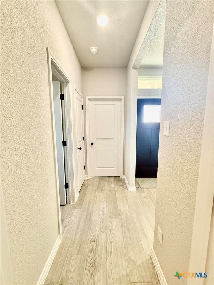 3103 Seeker St - Photo 2 of 30