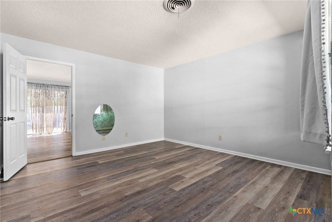 1205 S 7th St - Photo 5 of 30