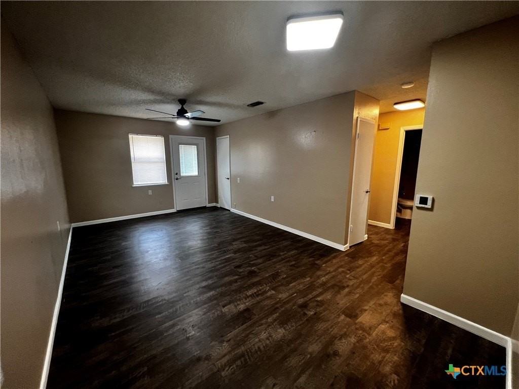 301 Rockwood Dr #J4 - Photo 3 of 8
