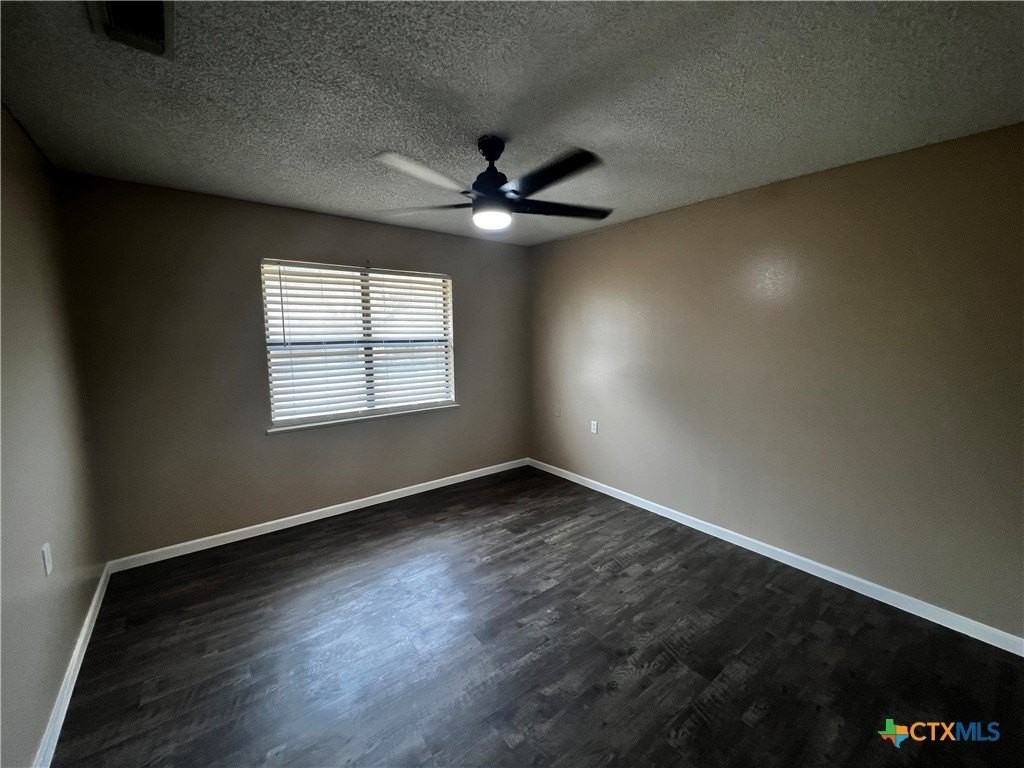 301 Rockwood Dr #J4 - Photo 7 of 8