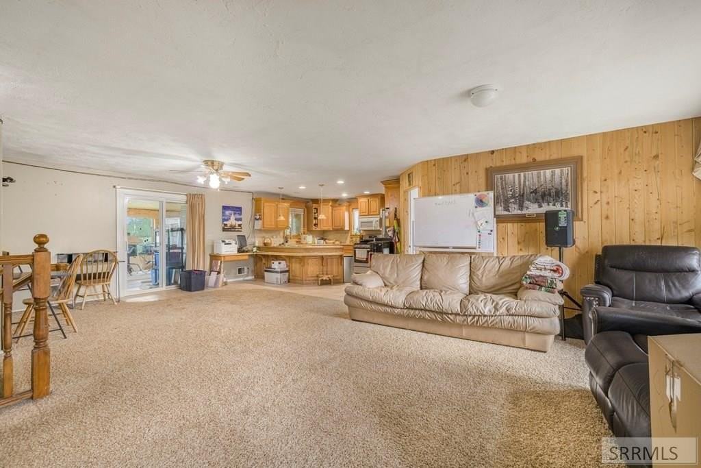 4671 N 495 W - Photo 5 of 36