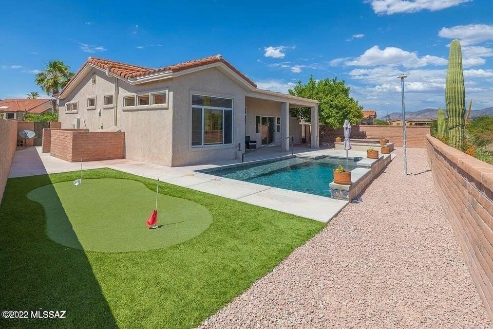 14256 N Greenspun Pl - Photo 4 of 35