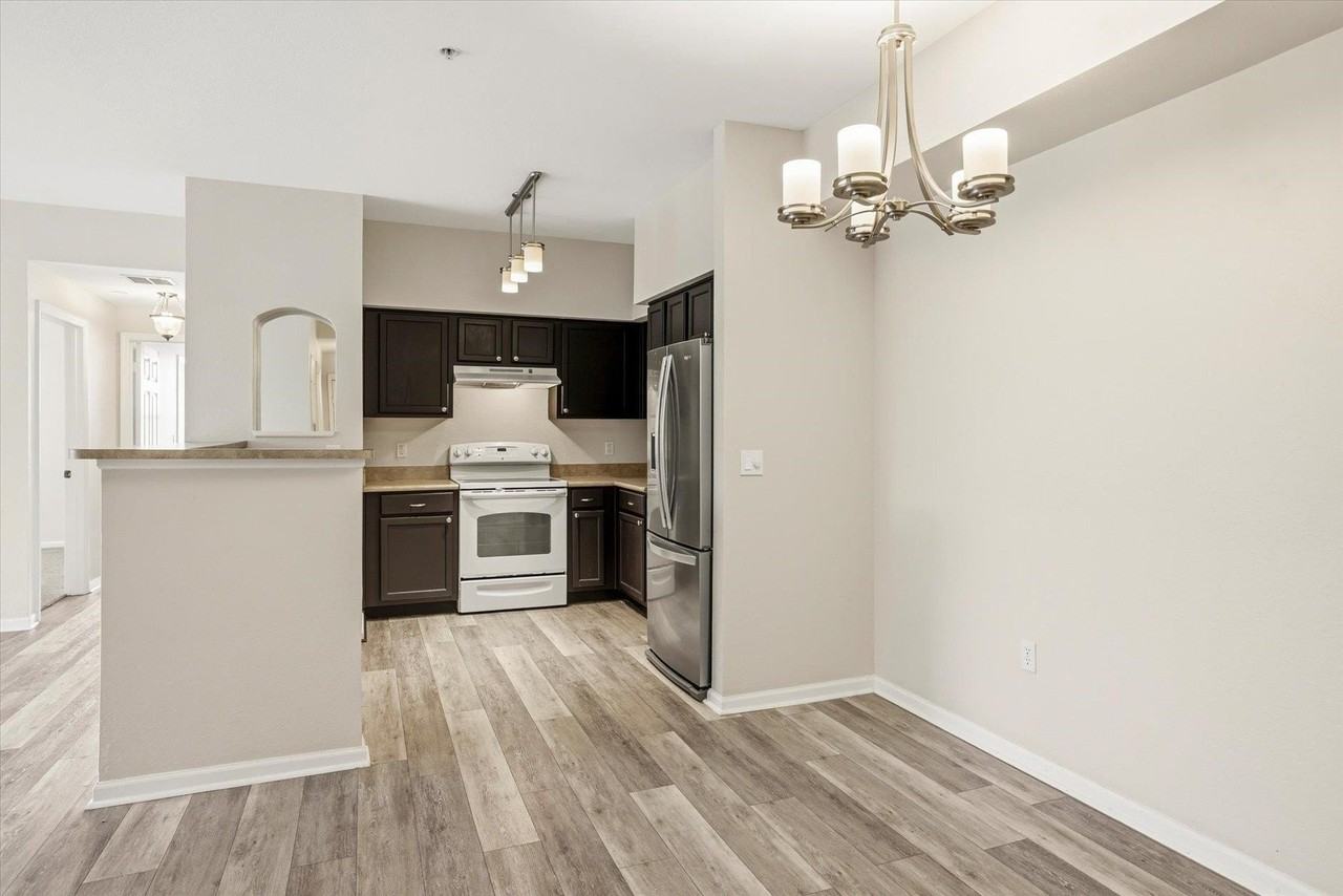 2801 Chancellorsville Dr #718 - Photo 7 of 48