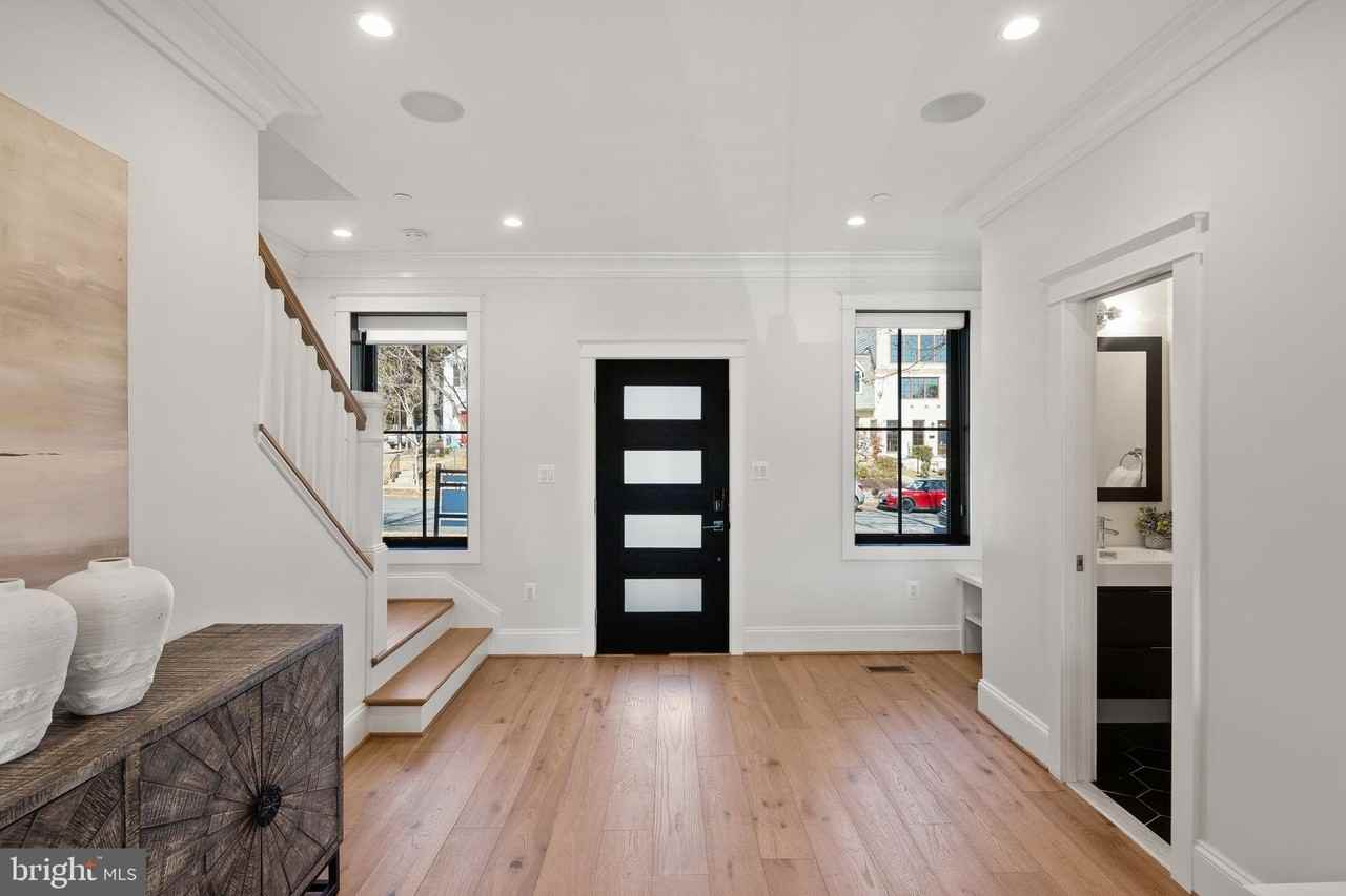 3722 S St Nw - Photo 3 of 50