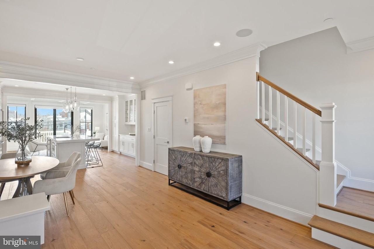 3722 S St Nw - Photo 6 of 50