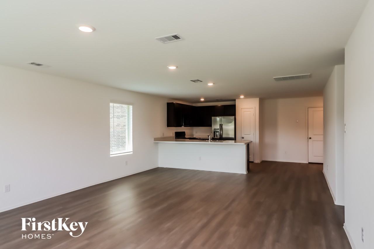 3450 Hughes Meadow Way - Photo 4 of 15
