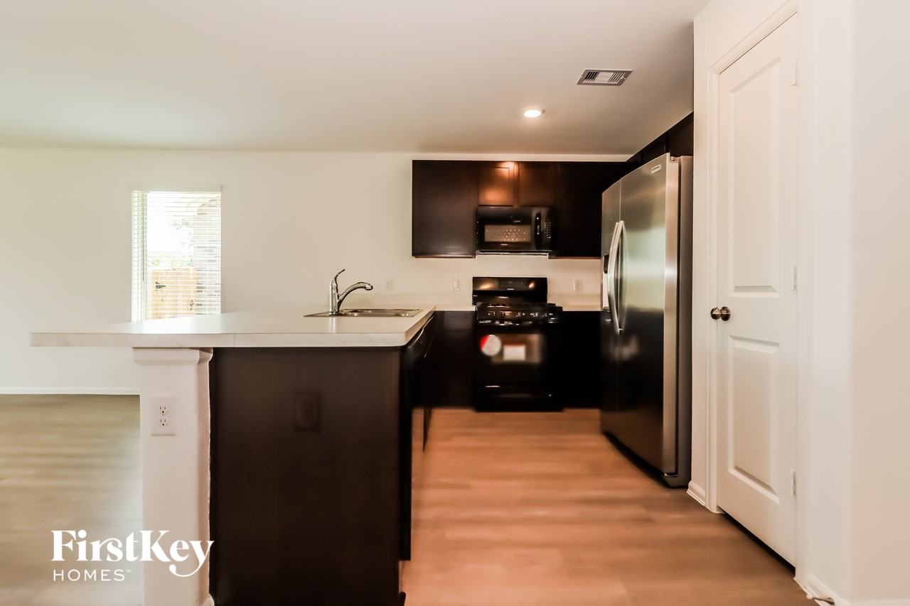 3450 Hughes Meadow Way - Photo 5 of 15