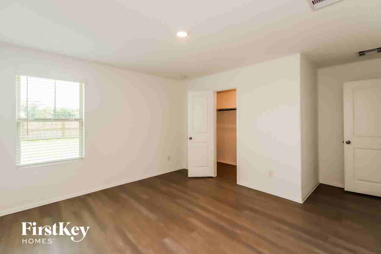 3450 Hughes Meadow Way - Photo 7 of 15