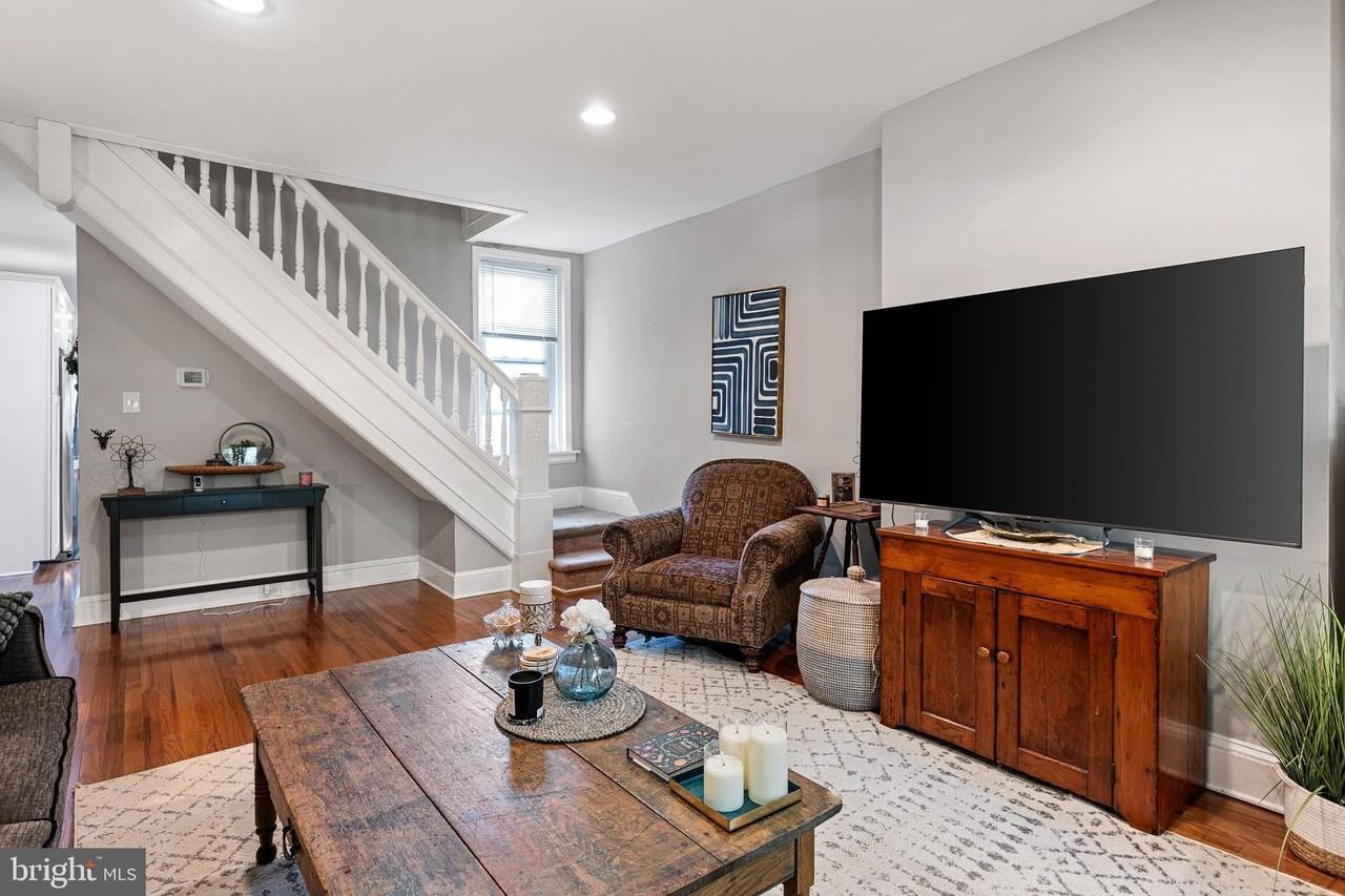1011 N Clayton St - Photo 3 of 20
