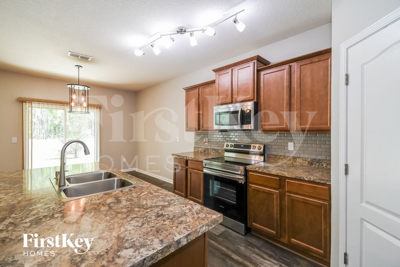 1939 April Oaks Dr - Photo 5 of 16