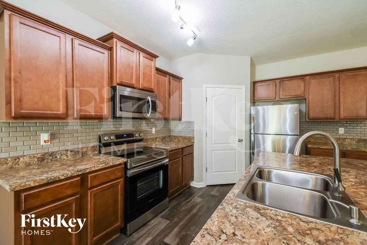 1939 April Oaks Dr - Photo 6 of 16
