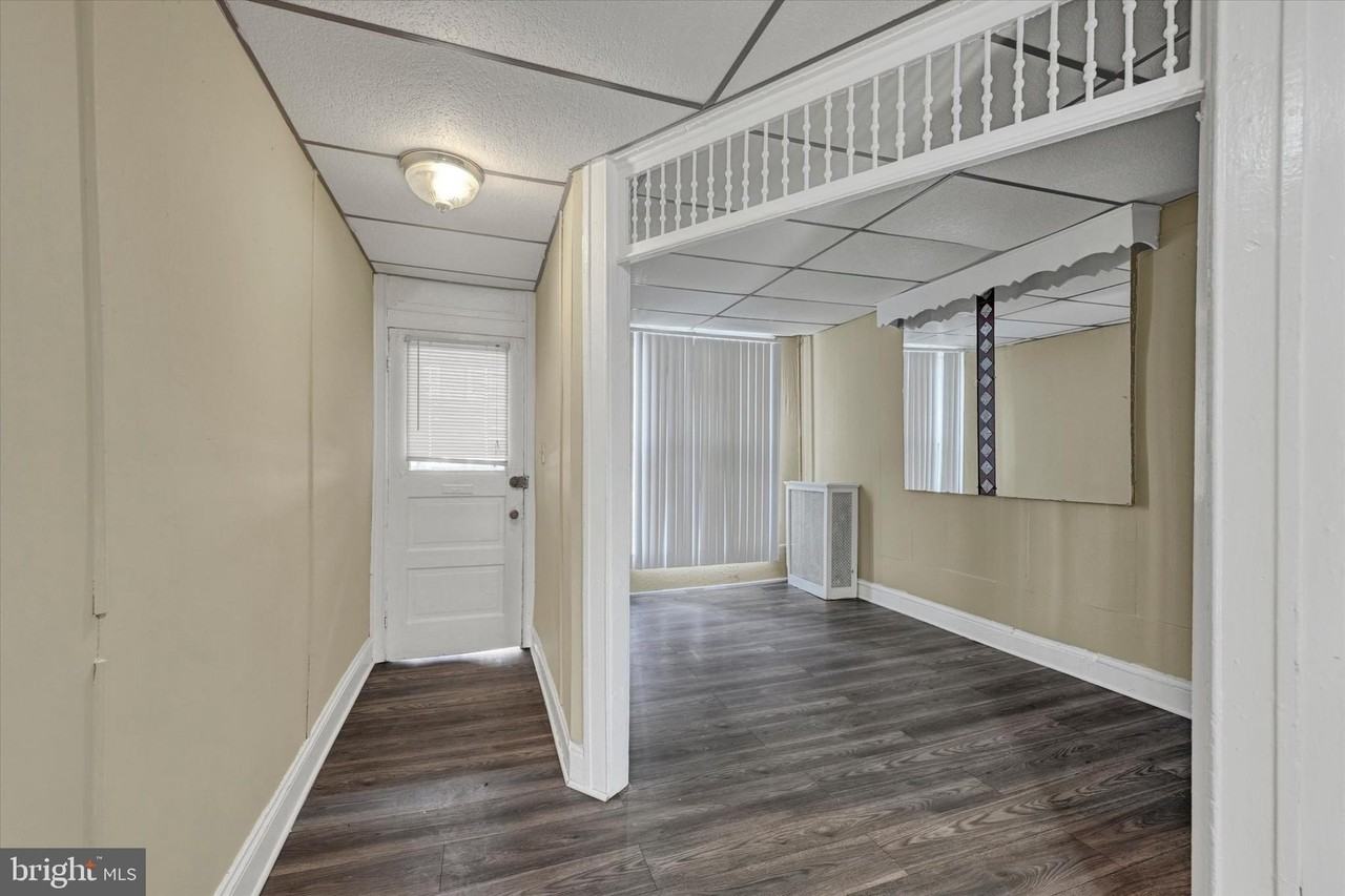 2528 Mcculloh St - Photo 5 of 19