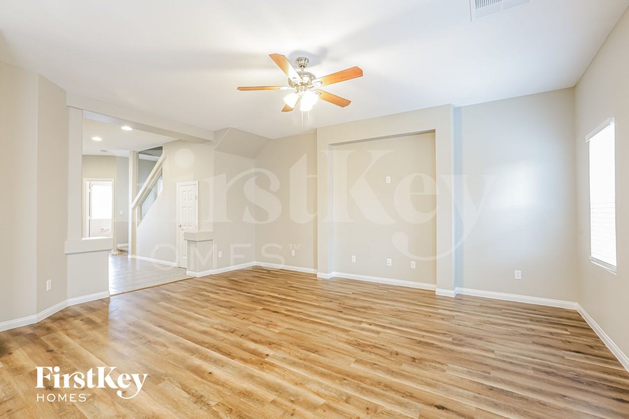 7133 Oakville Ranch Ct - Photo 3 of 15