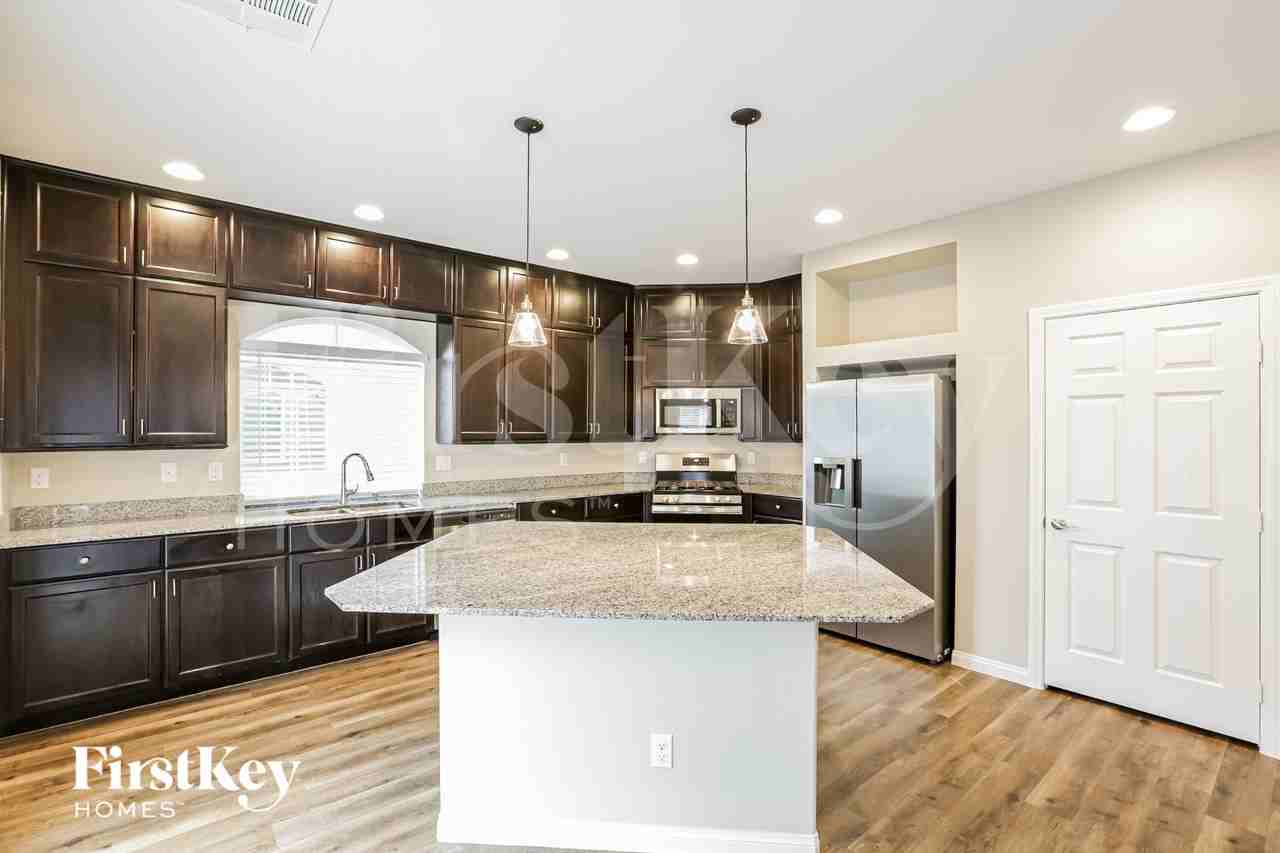 7133 Oakville Ranch Ct - Photo 5 of 15