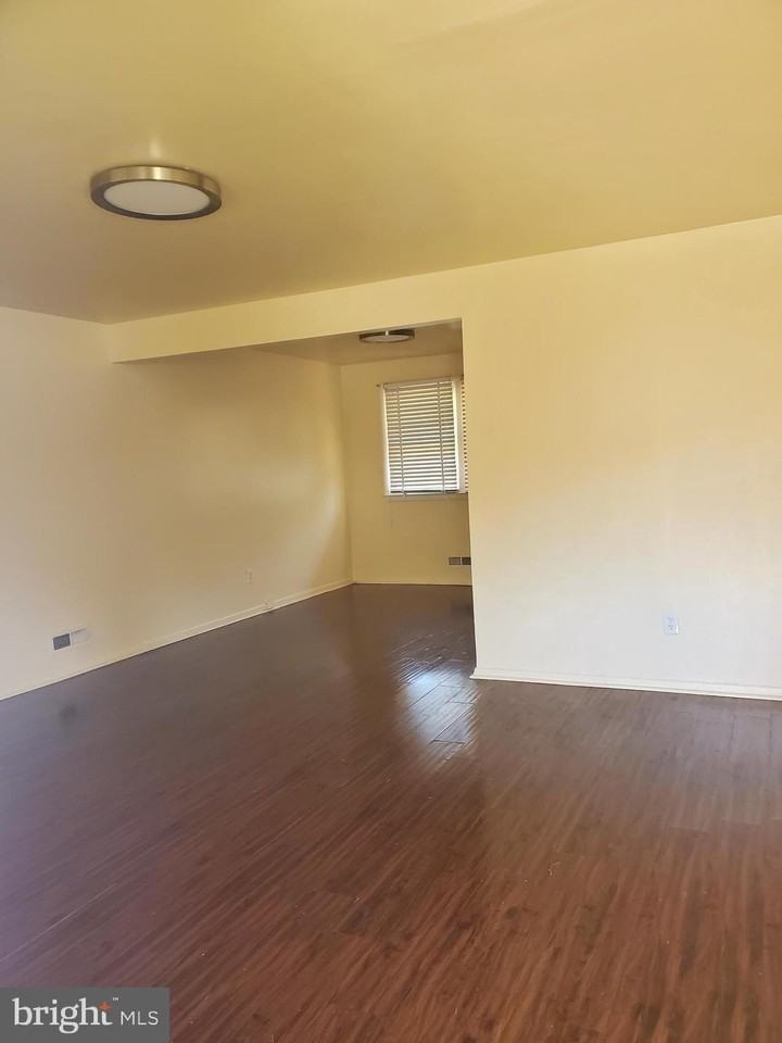 8408 Church Ln - Photo 6 of 31