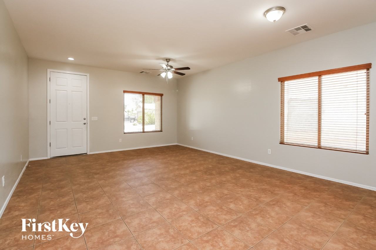 29010 N Cactus Cir - Photo 2 of 15