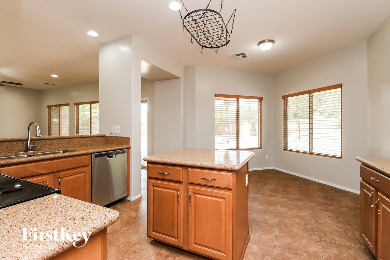 29010 N Cactus Cir - Photo 5 of 15