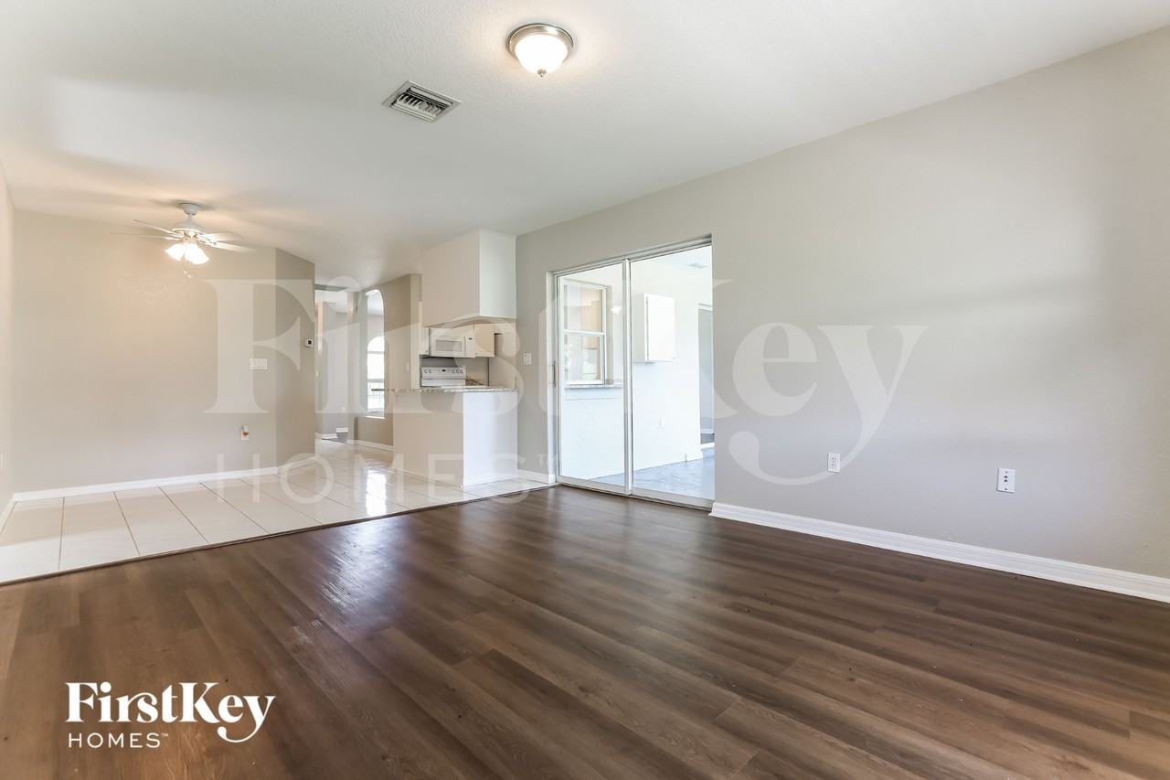 1138 Presque Isle Dr - Photo 4 of 16