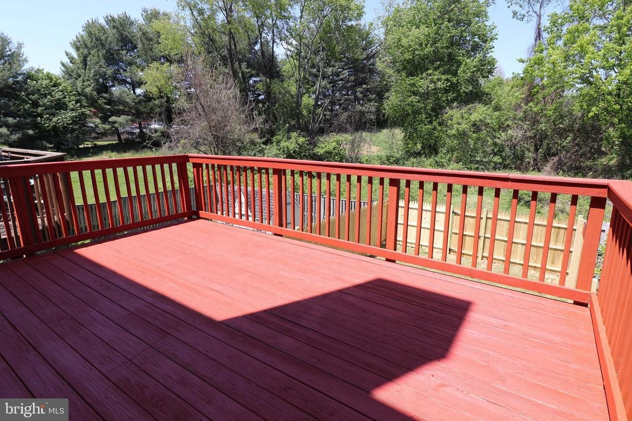 18365 Honeylocust Cir - Photo 7 of 28