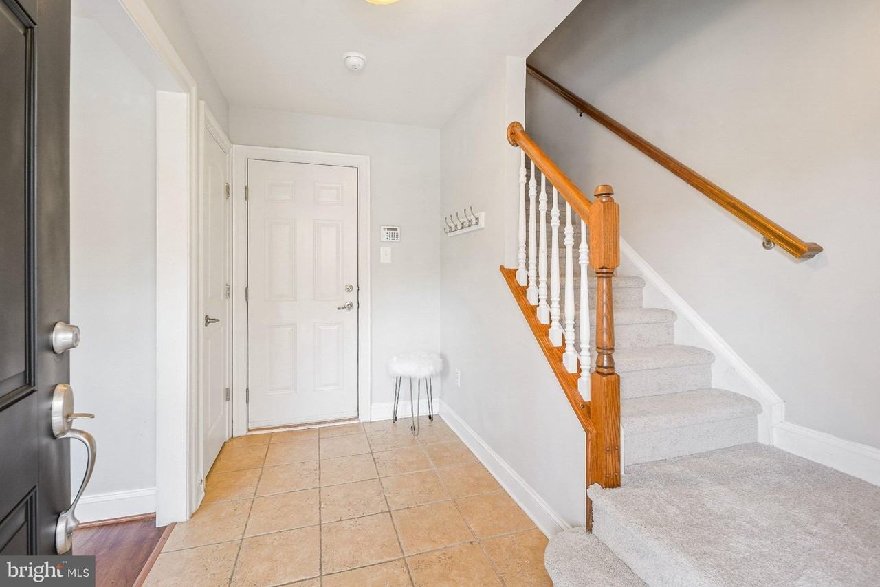 442 Whetstone Glen St - Photo 3 of 42