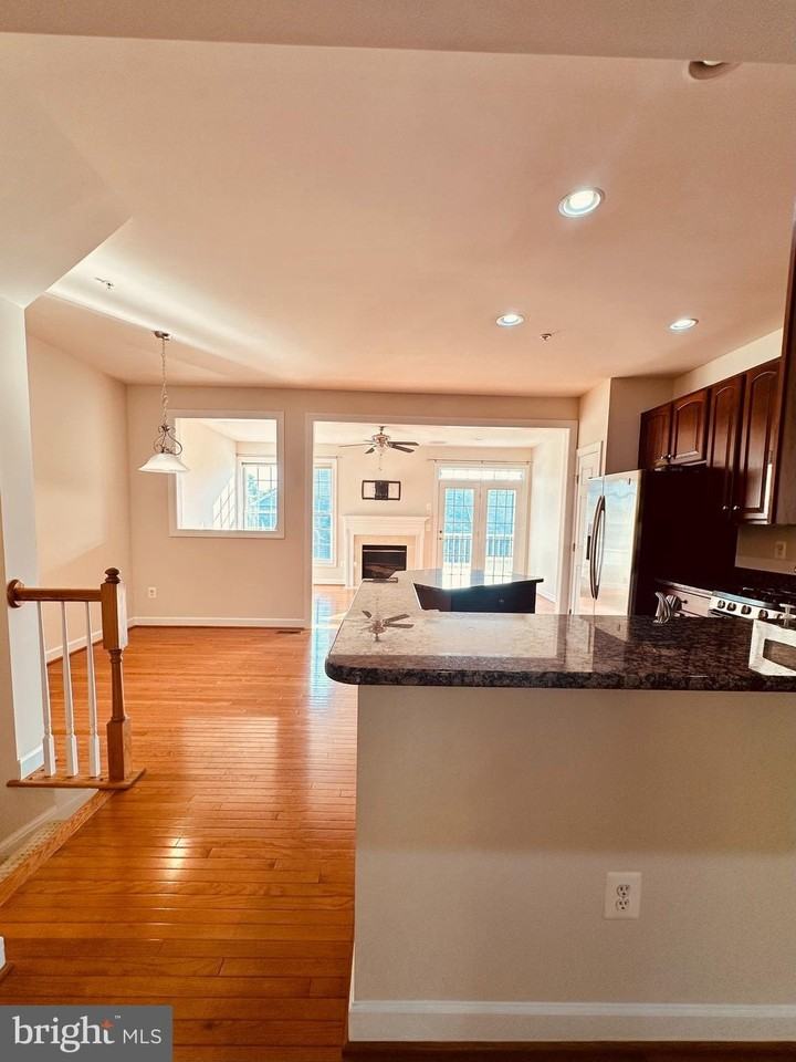 12117 Pond Pine Dr - Photo 4 of 32