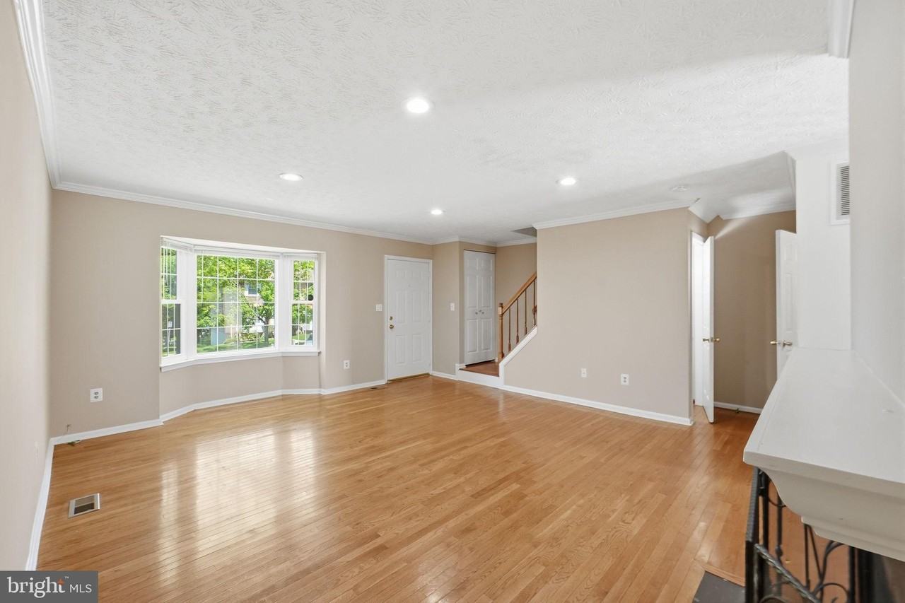 1156 Southern Night Ln - Photo 4 of 27