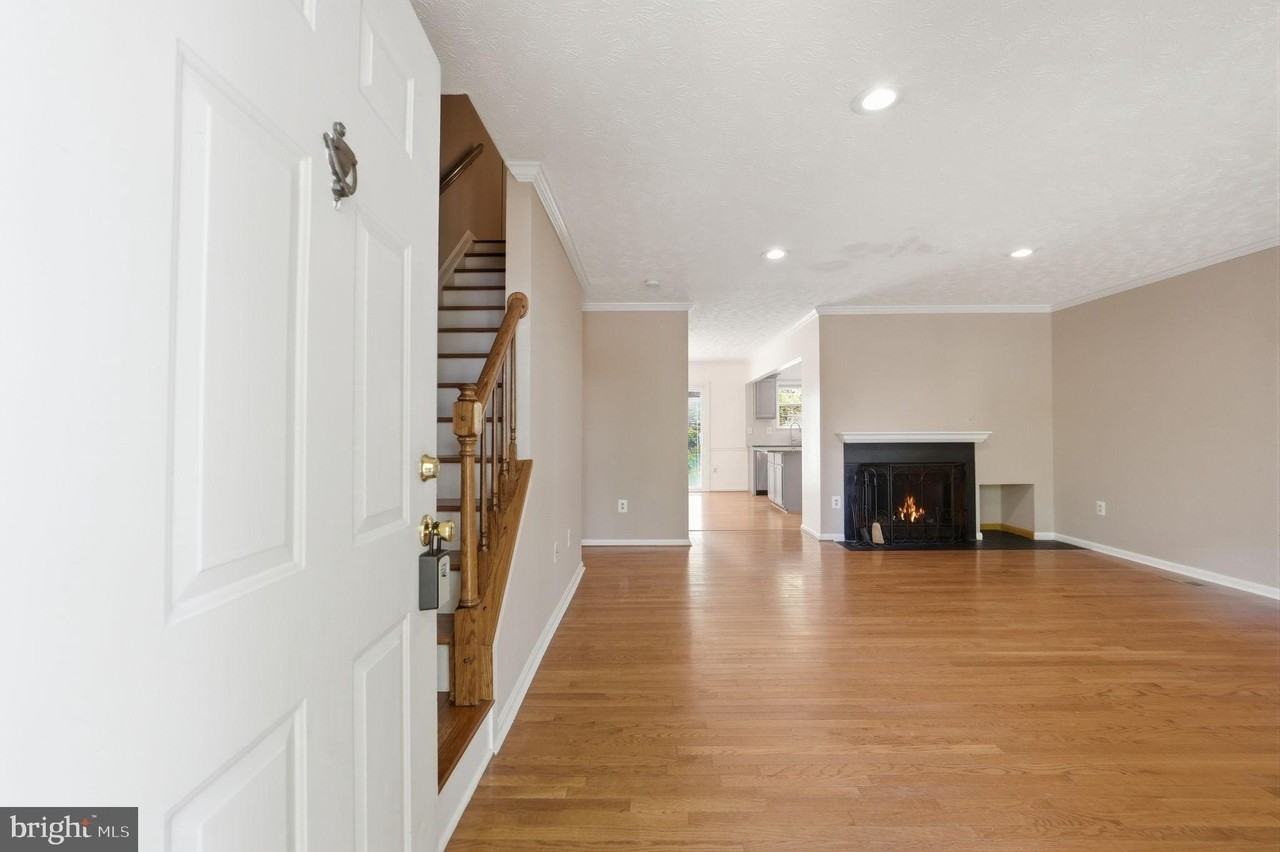 1156 Southern Night Ln - Photo 5 of 27