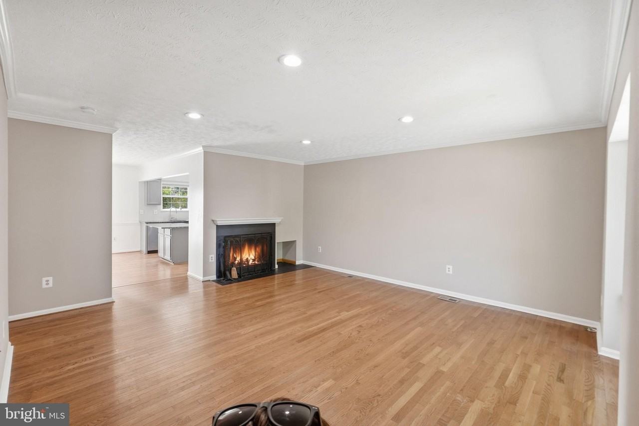 1156 Southern Night Ln - Photo 6 of 27
