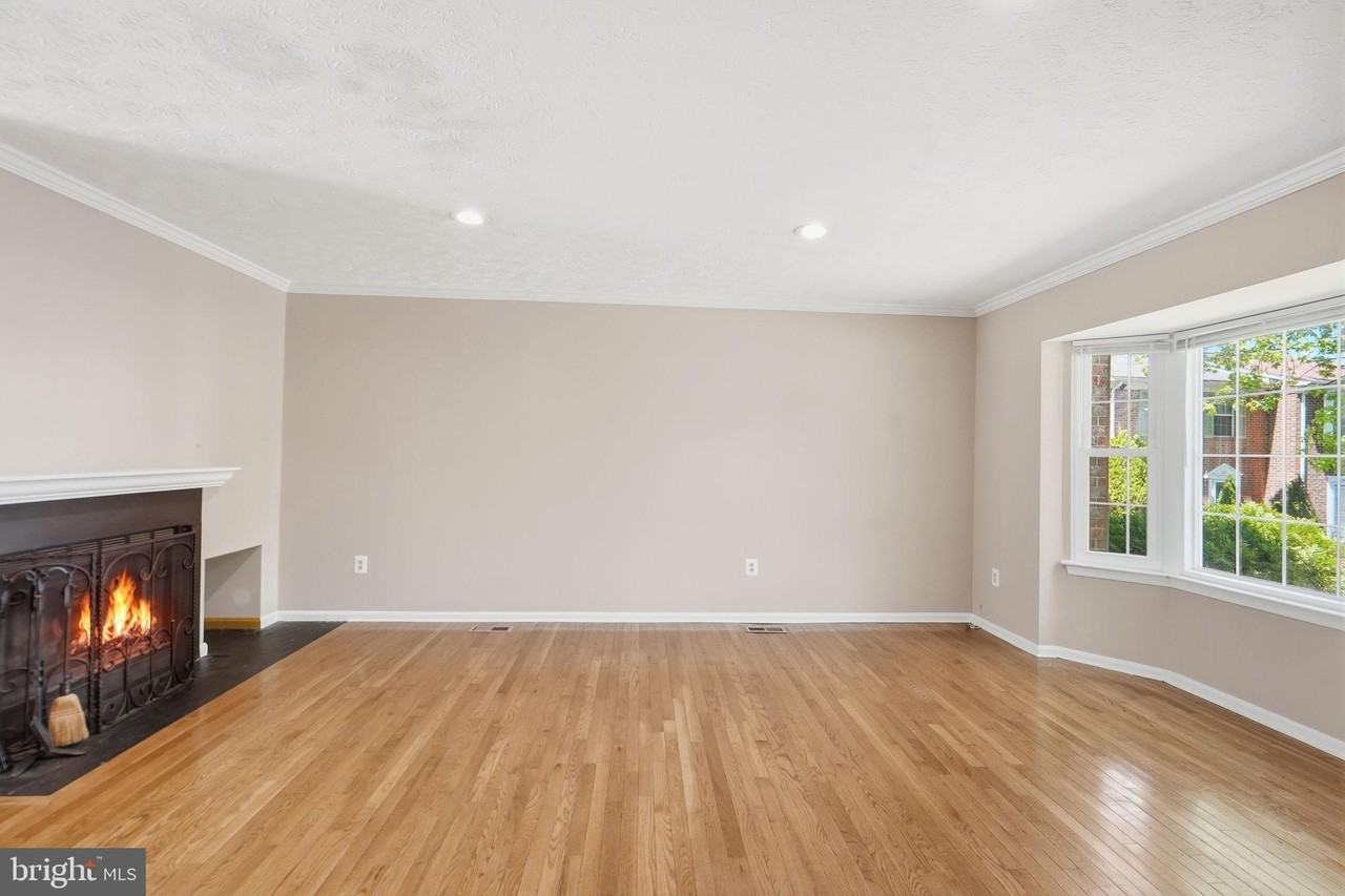 1156 Southern Night Ln - Photo 7 of 27