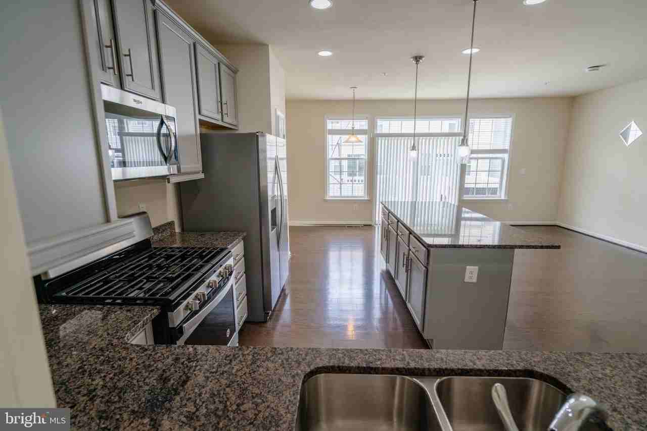 5004 Forest Pines Dr - Photo 6 of 50