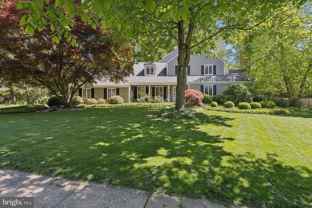 226 Riverside Dr - Photo 1 of 1