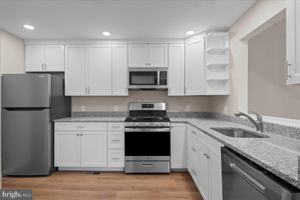 featured image of 1 Center St #5