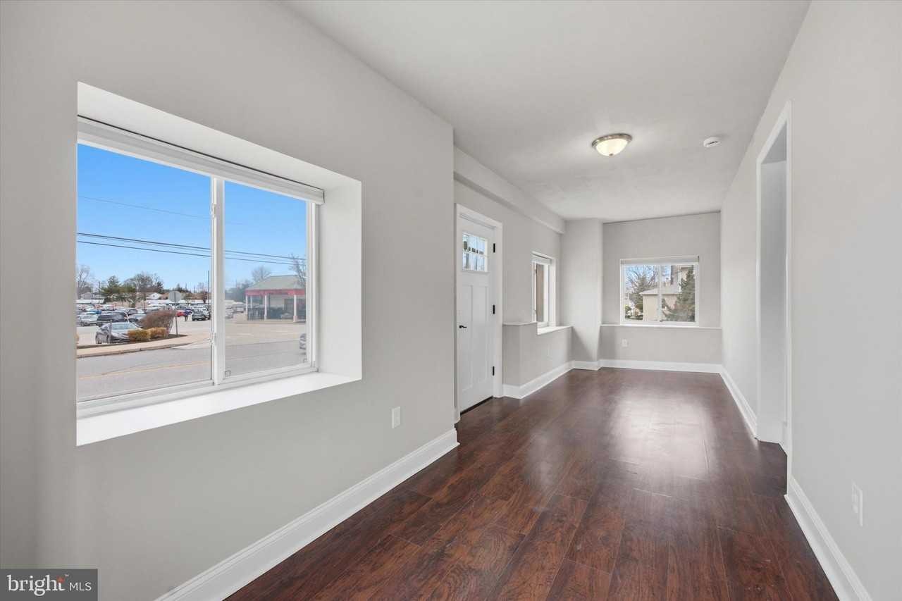 101 N EAGLE Road #1 - Photo 5 of 9