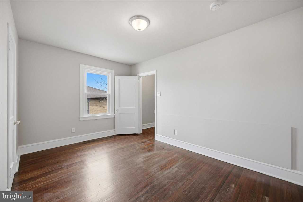 101 N EAGLE Road #2 - Photo 4 of 8