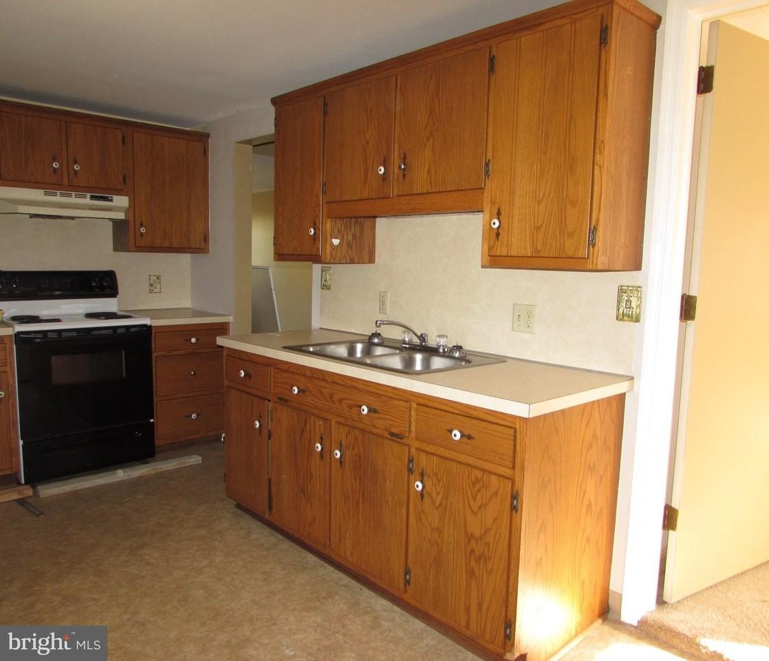 907 Middle St #1 - Photo 7 of 7