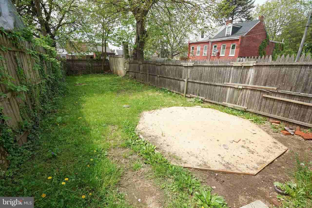 404 Beaver St - Photo 2 of 11