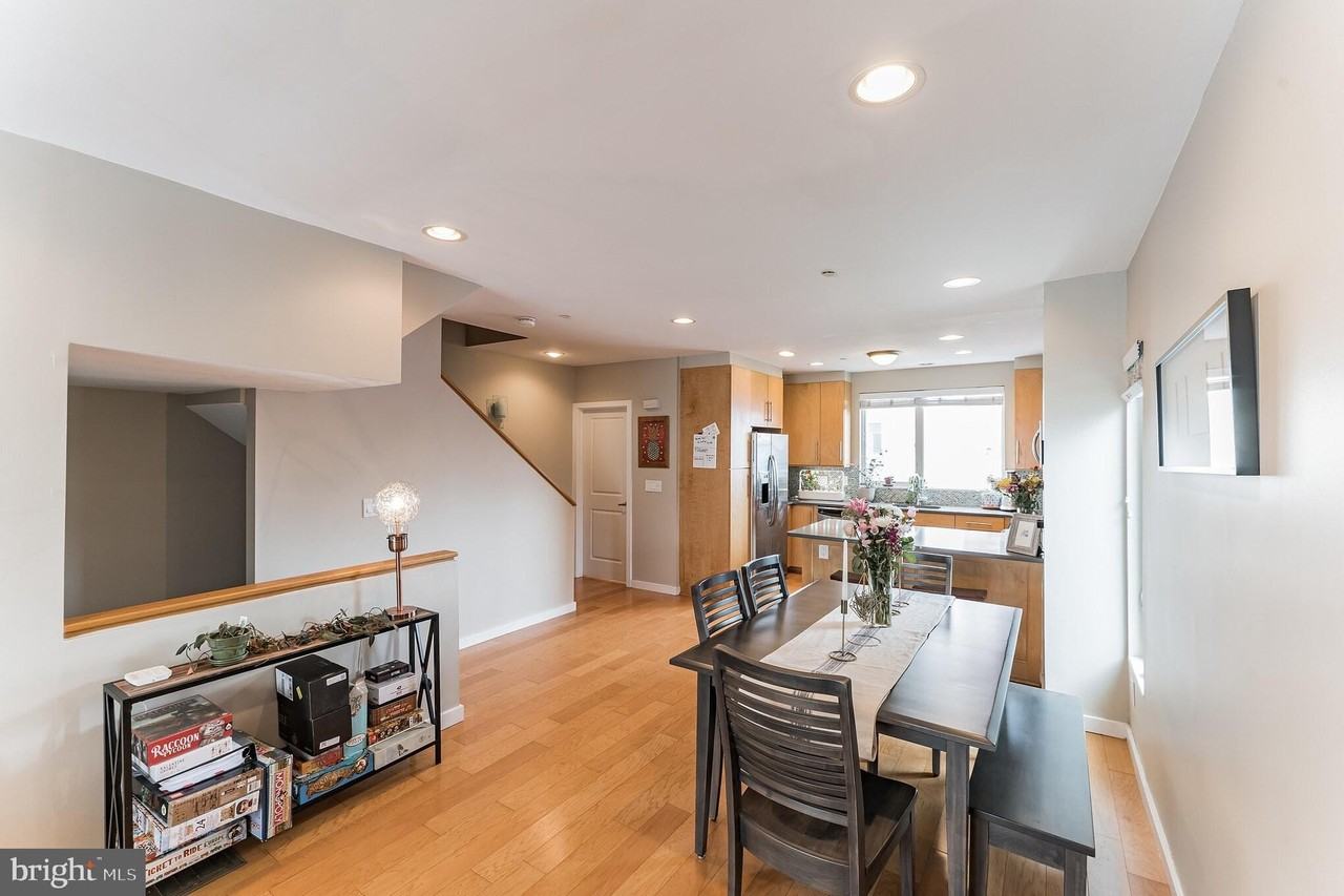 211 Brown St #12 - Photo 6 of 30