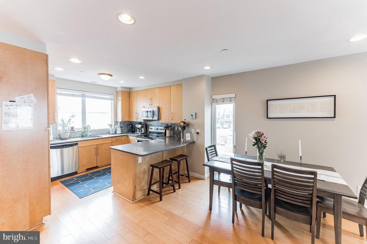 211 Brown St #12 - Photo 7 of 30