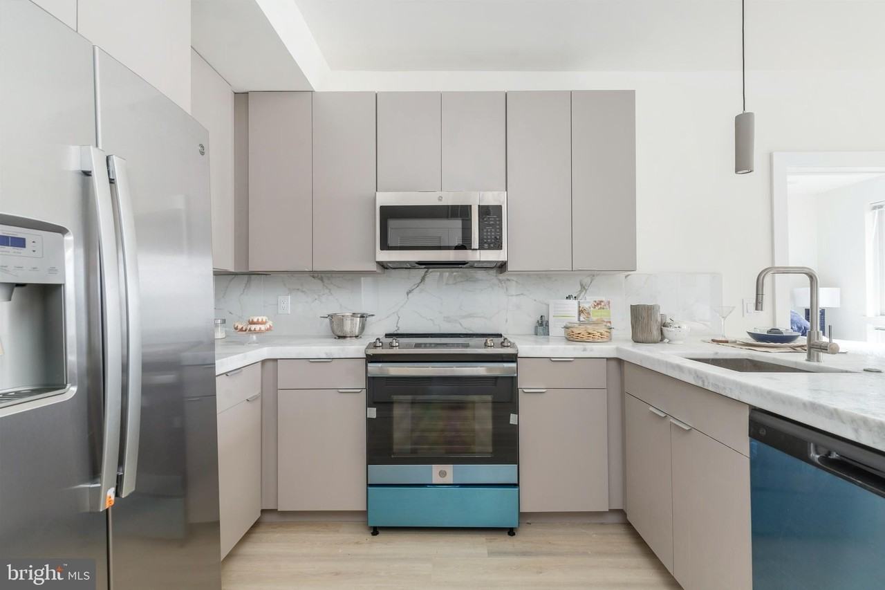 2709 Cecil B Moore Ave #203 - Photo 3 of 32