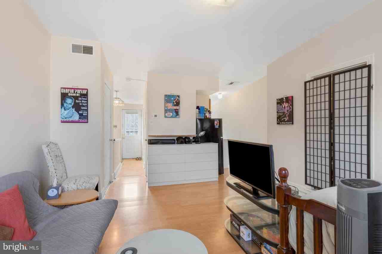 1804 Fairmount Ave #3 - Photo 4 of 14