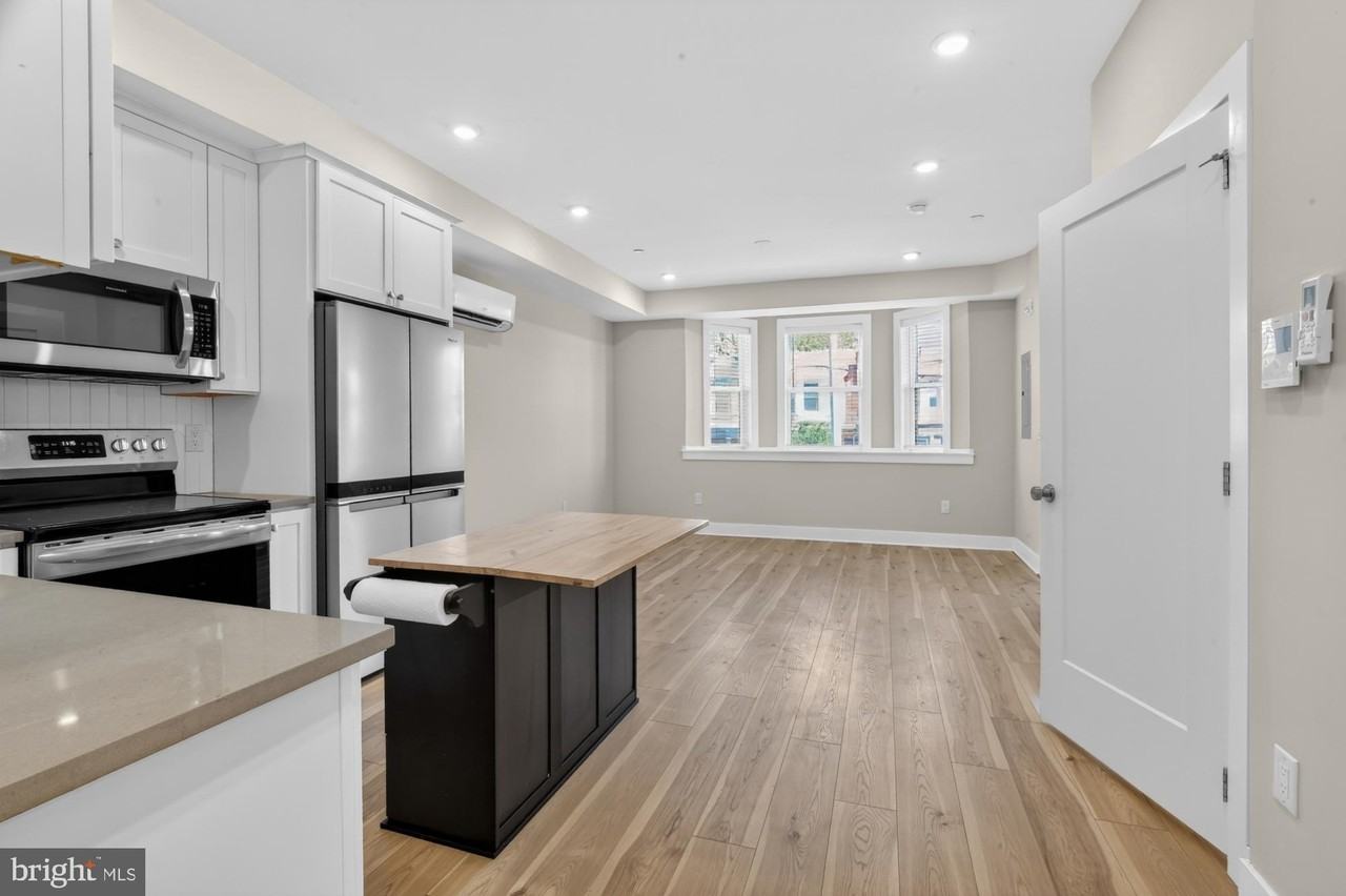 5230 Walnut St #2F - Photo 2 of 21