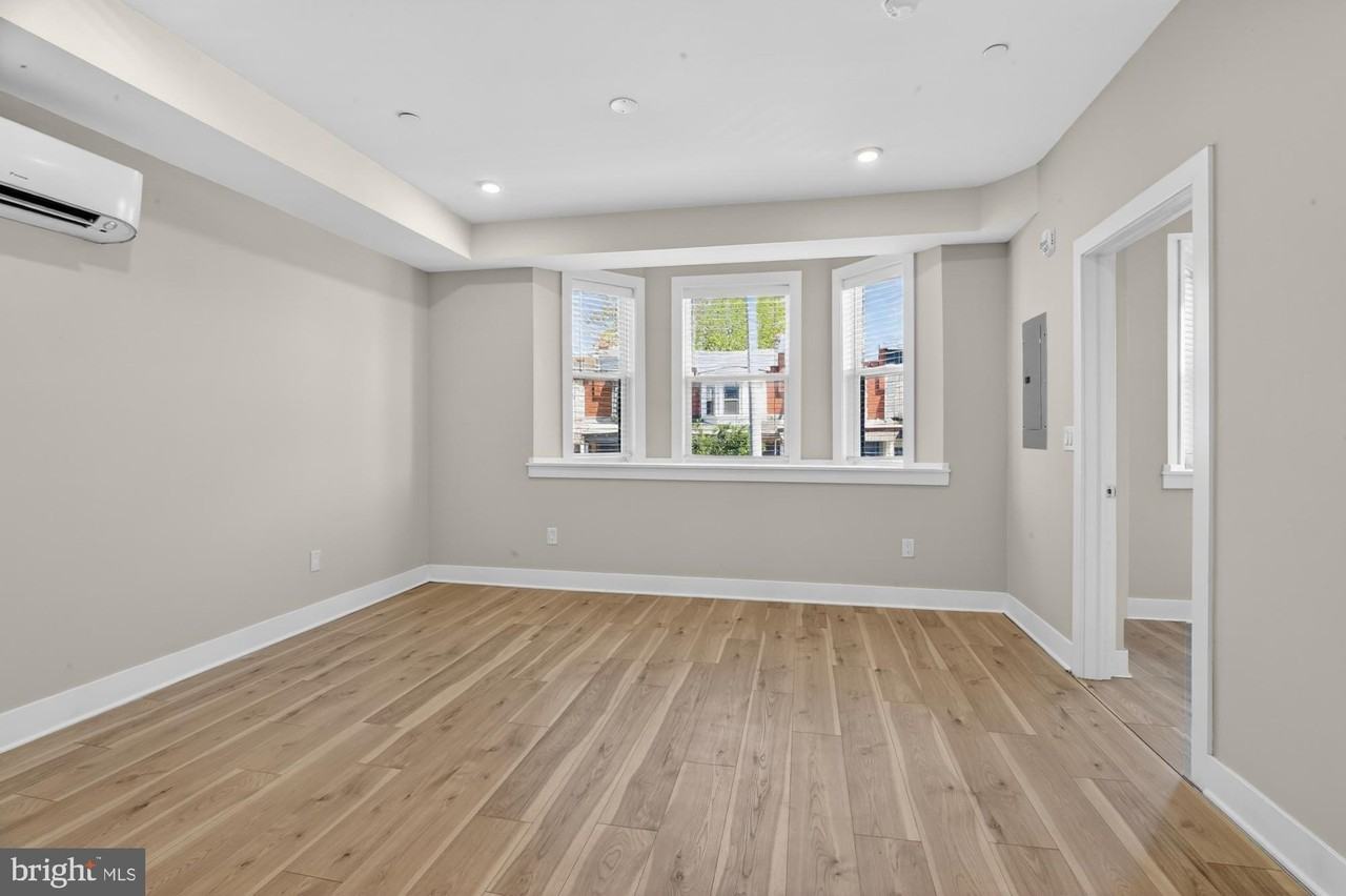 5230 Walnut St #2F - Photo 5 of 21